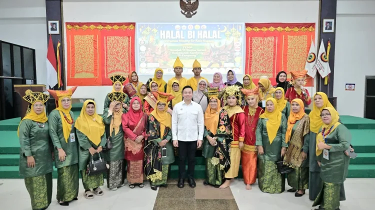 Keluarga Besar Minangkau Kupang Menggelar Halal Bi Halal