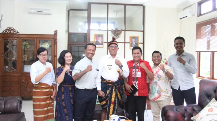 Wabup Sumba Barat Terima Kunjungan Bali Life Foundation