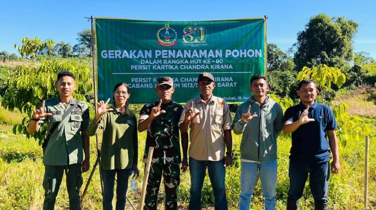 Kodim Sumba Barat Tanam Pohon Rayakan HUT Persit