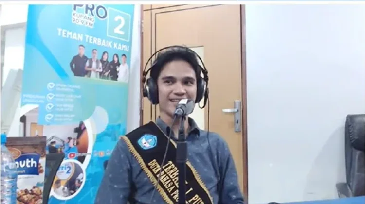 Yosua Dicky: Dari Guru SD hingga Juara Duta Bahasa NTT
