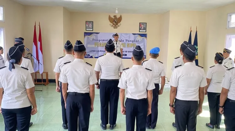 Penyematan Kenaikan Pangkat Pegawai Lapas Kelas IIB Waikabubak