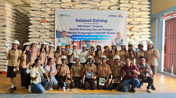 Belajar Pangan, 20 Siswa SMAN 1 Kupang Sambangi Bulog