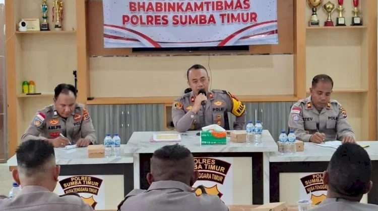 Wakapolres Sumba Timur Tekankan Disiplin dan Deteksi Dini Bhabinkamtibmas