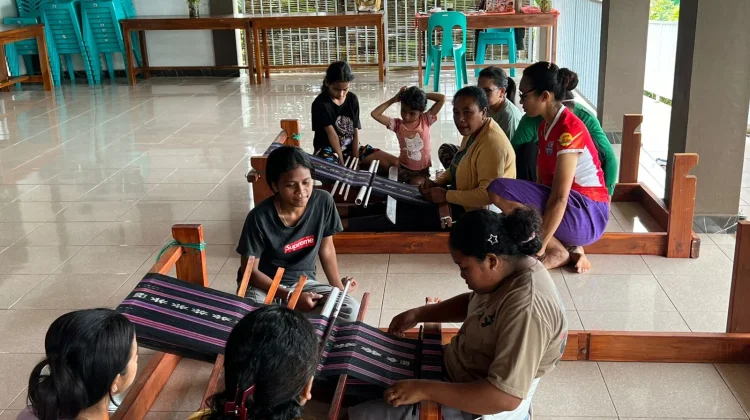 GAMKI Canangkan Gerakan Jaga Tenun di Kabupaten Kupang