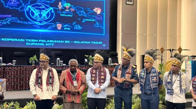 Kehadiran Kepala KSOP Waingapu Perkuat Sinergi Koperasi TKBM Timur