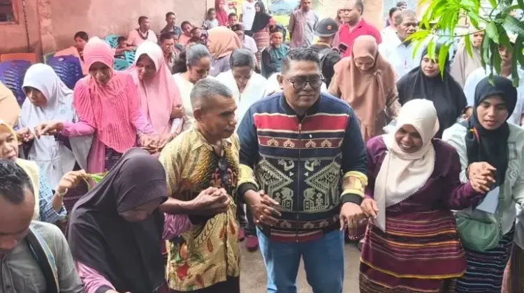 Ribuan Umat  Pantar-Alor Long March  Prosesi Budaya