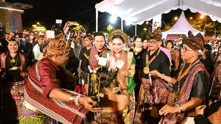 Pemerintah Kota Kupang Melakukan Atraksi Etnis Budaya Daerah