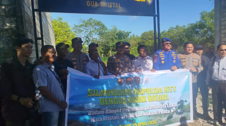 Polda NTT Bangun Jalan Setapak di Kawasan Wisata Gua Kristal Kupang