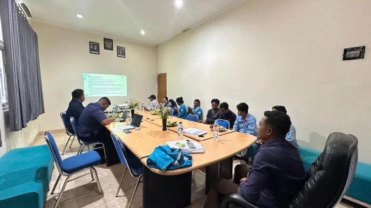 PLN Sumba Gelar Service Briefing Lintas ULP, Pastikan Kesiapan Personel