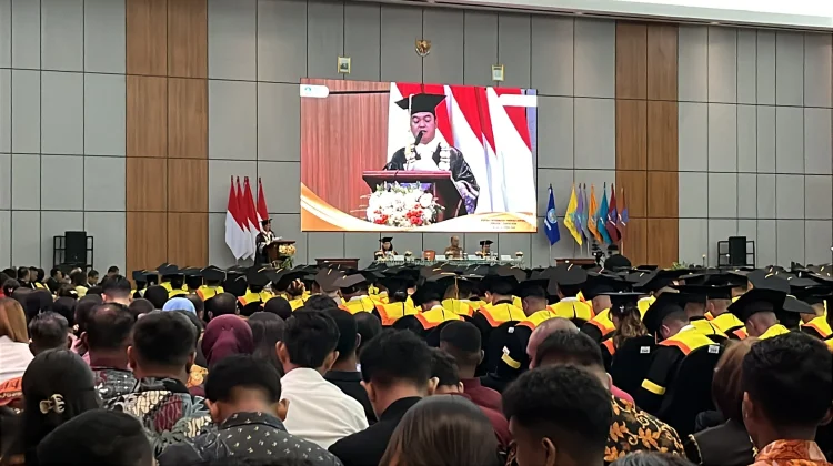 Wisuda UT Kupang Perkuat Akses Pendidikan tanpa Batas