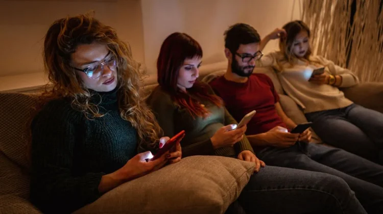 Generasi Scrolling: Nyaman Tapi Mengkhawatirkan