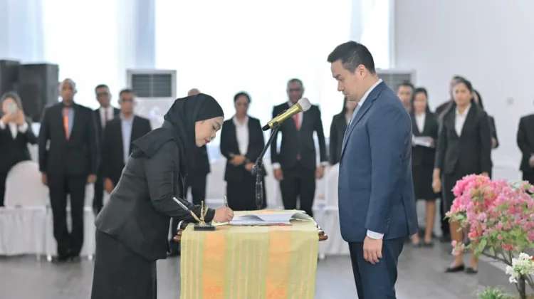 Lantik 170 Pejabat Wali Kota Kupang Tekankan Penguatan Birokrasi