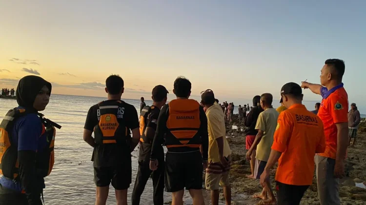 Tim SAR Temukan Korban Tenggelam di Pantai Leli