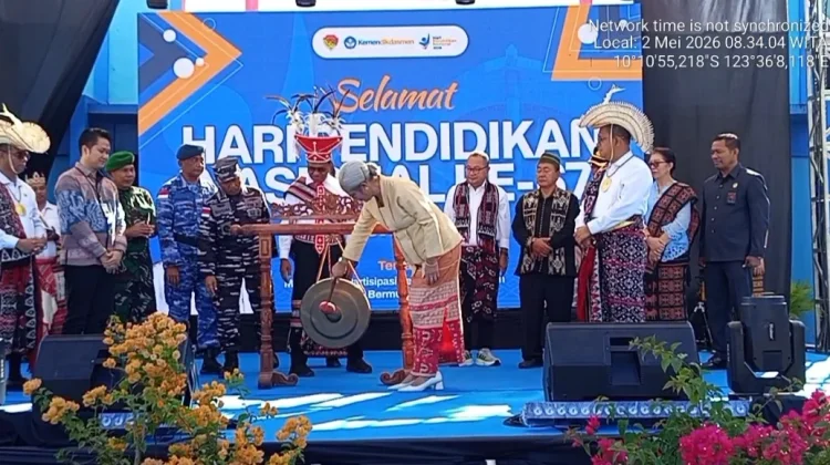 Hardiknas 2026, Gubernur NTT Luncurkan Pergub Gerakan Jam Belajar
