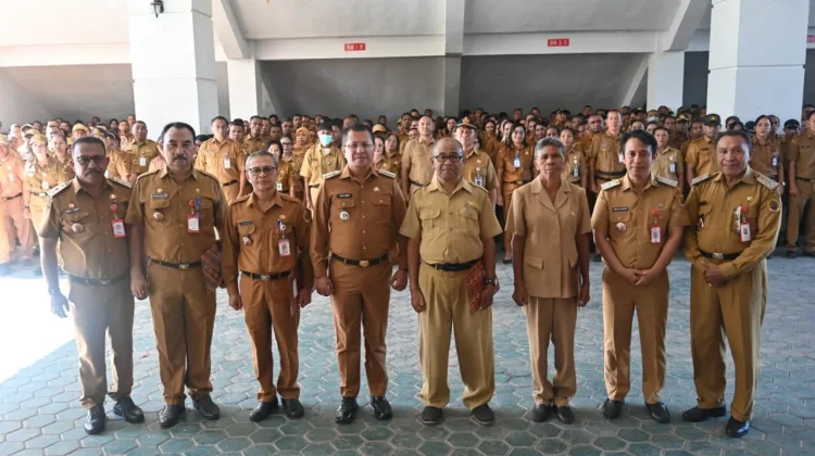 Bupati Kupang Tekankan Disiplin ASN dan Beri Apresiasi pada Purna Bakti