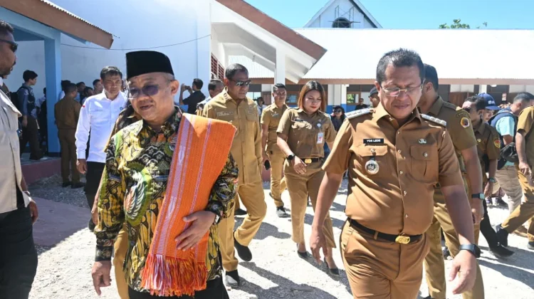 Menteri Pendidikan Kunjungan ke SMP N 6 Kupang Tengah Satap