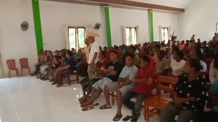 Blusukan ke Rote, Usman Husin Janji Kawal Aspirasi Petani