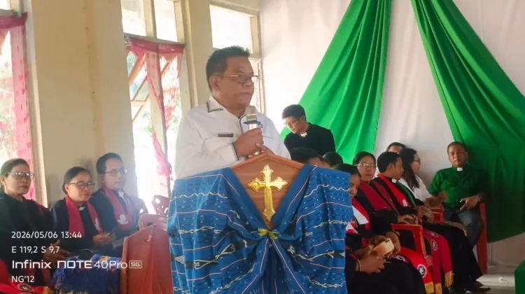 Sekda Sumba Barat Hadiri Pemekaran Jemaat Elo Garo