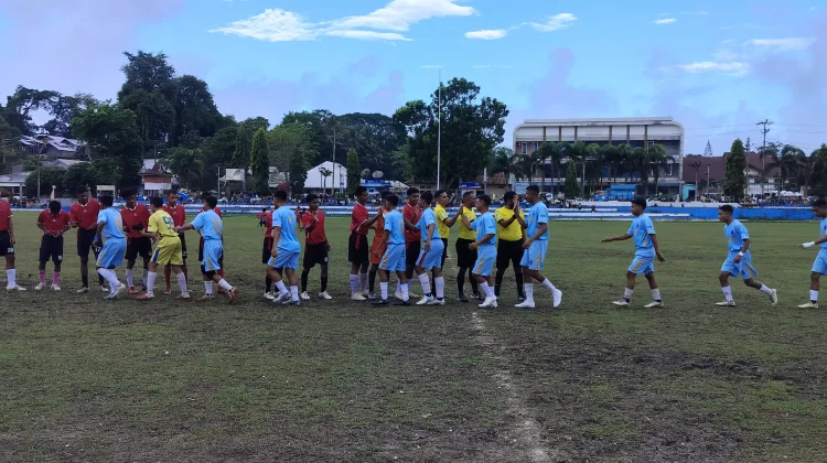 Turnamen Sepak Bola Usia Dini Umur 15-17 Sumba Barat Berlangsung Sengit