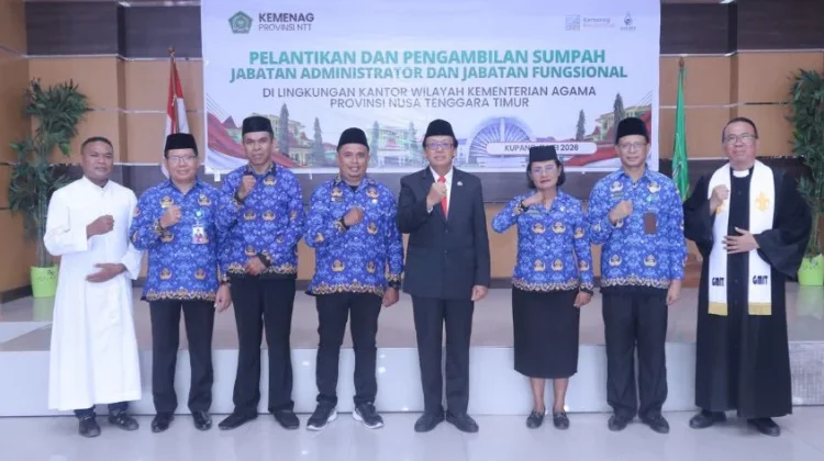 Kemenag NTT Perkuat Tata Kelola Melalui Pelantikan Pejabat