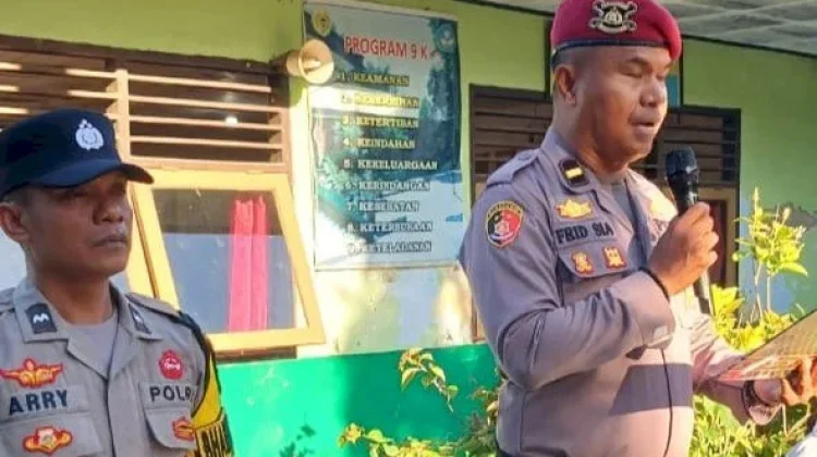 Polsek Kota Raja Tanamkan Disiplin kepada Pelajar Kupang