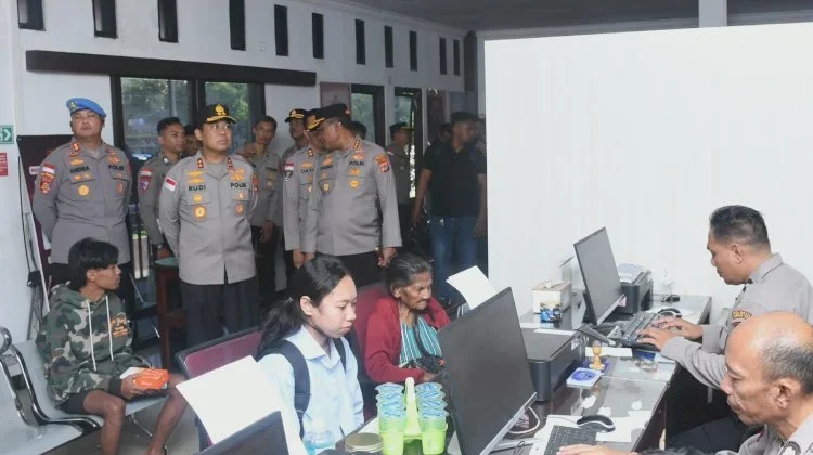 Kapolda NTT Cek Ruang Pelayanan Masyarakat di Polresta Kupang Kota