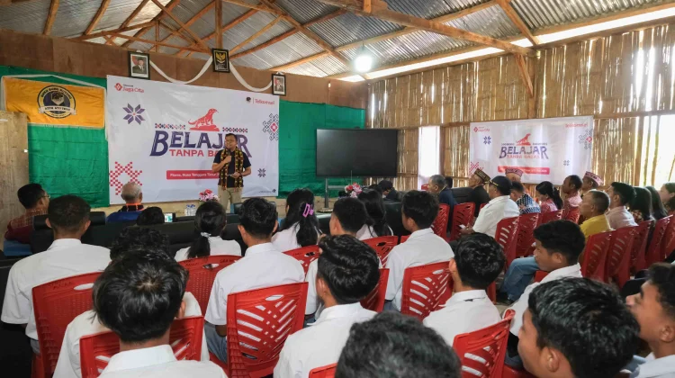 Telkomsel Hadirkan Ekosistem Belajar Digital di 7 Sekolah Flores