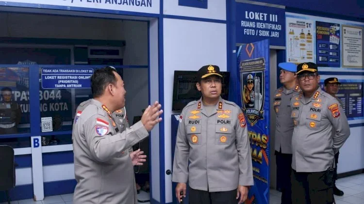Kapolda NTT Tinjau Langsung Pelayanan Publik Polresta Kupang