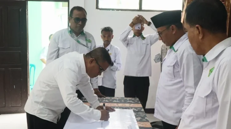 Kemenag Sumba Timur  Komitmen Wujudkan Zona Integritas  WBK