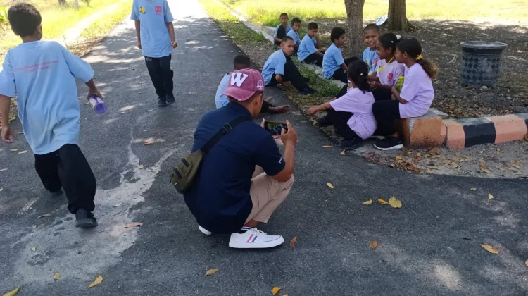 Guru SRMP 19 Kupang Jemput Bola Anak Putus Sekolah jelang Tahun Ajaran Baru