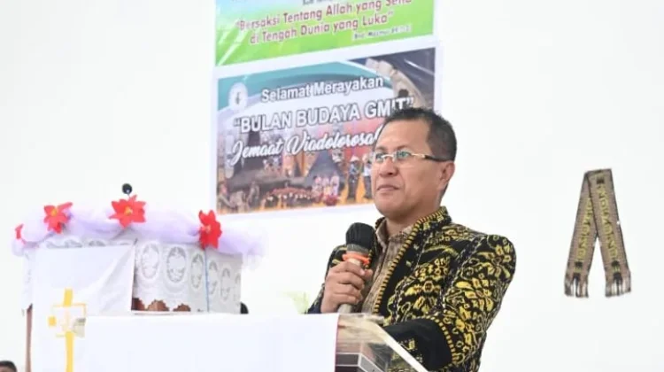 Bupati Kupang Ibadah Minggu di Lifuleo