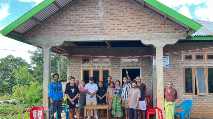 Sambut Idul Adha, PLN Flores Barat Terangi 24 keluarga di Kampung Pau
