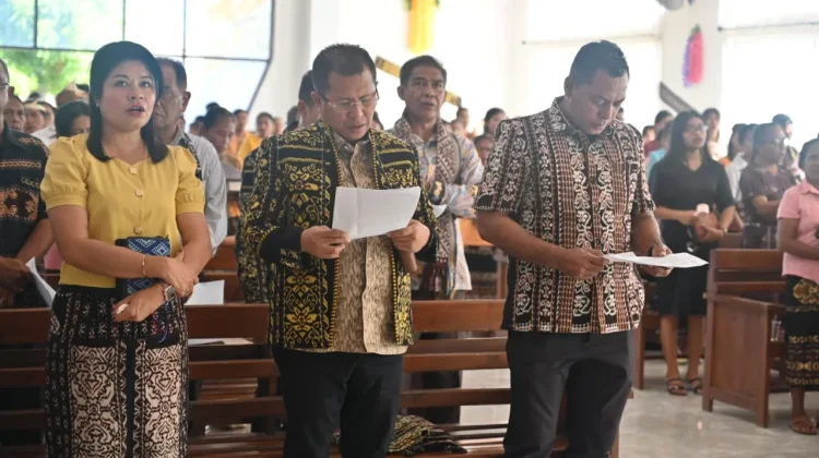 Bupati Kupang Ibadah Minggu Sekaligus Tinjau Potensi Desa di Lifuleo