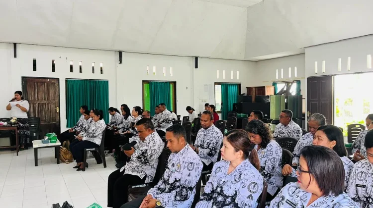 Kemenag Kukuhkan Pengurus MGMP PAK SMA Rote Ndao