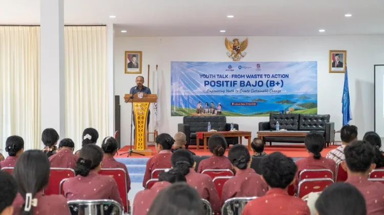 Anak Muda Labuan Bajo Diajak Bergerak untuk Masa Depan Bebas Sampah