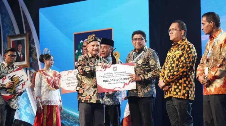 Bupati Sumba Timur Raih Penghargaan Inflasi Terbaik Regional 2026