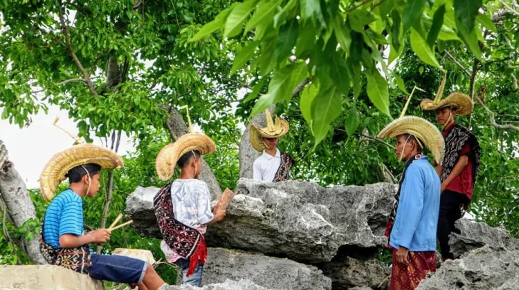 Batu Meko Sajikan Keindahan Alam dan Bunyi Tradisional