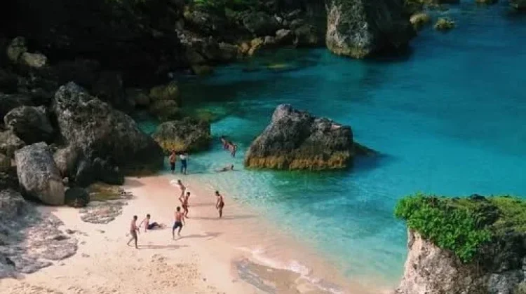 Pantai Oelangga, Surga Wisata Alam Rote Ndao