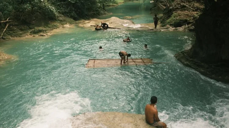Pesona Alam Air Terjun Waekuli Kian Diminati Wisatawan Lokal