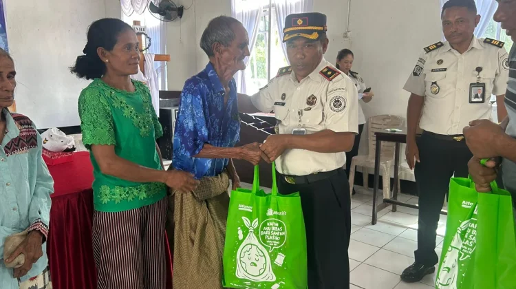 Kegiatan Sosial Lapas Baa Sentuh Lansia dan Pelajar