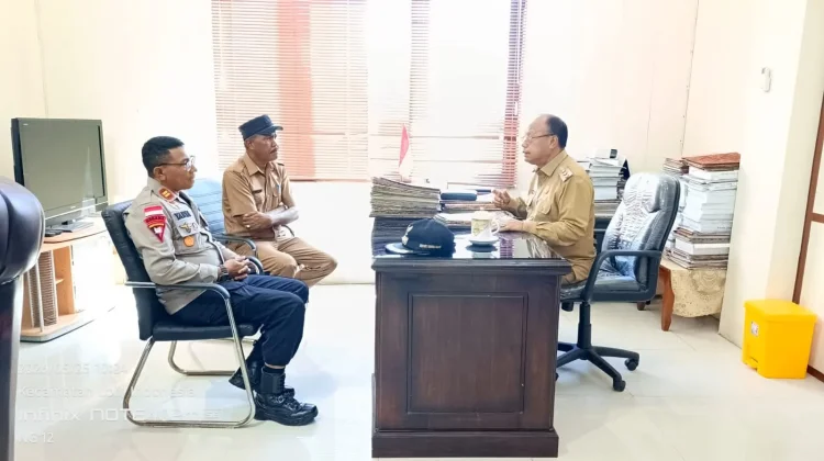 Bupati Sumba Barat Bahas Hibah Tanah Pembangunan Markas