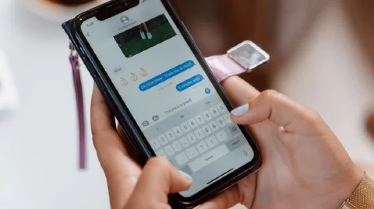Ciri kepribadian orang yang suka minta izin lewat chat  menurut Ilmu Psikologi