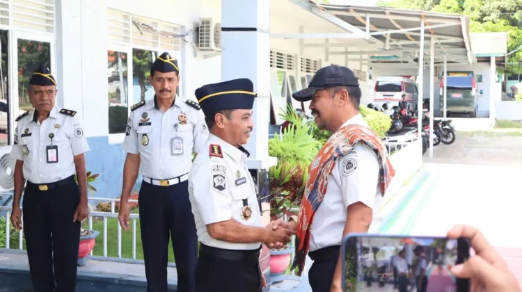 Kakanwil Pemasyarakatan NTT Perkuat Keamanan dan Kinerja Petugas Lapas Waingapu
