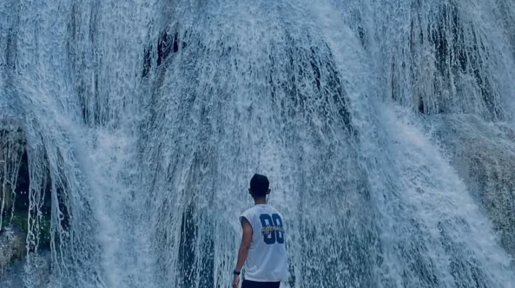 Air Terjun Oenesu Wisata Alam Favorit Kupang