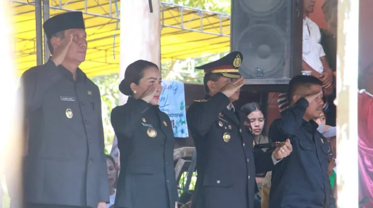 Bupati SBD Hadiri Pemakaman Tokoh Besar Pulau Sumba