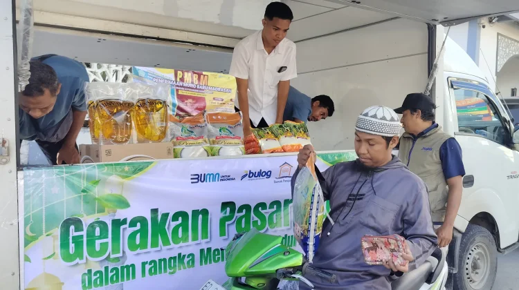 Bulog Waikabubak Gelar Pasar Murah Menjelang Hari Raya Idul Adha
