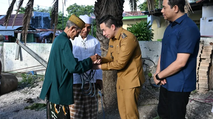Pemkot Kupang Serahkan 19 Hewan Kurban  Iduladha 1447 Hijriah