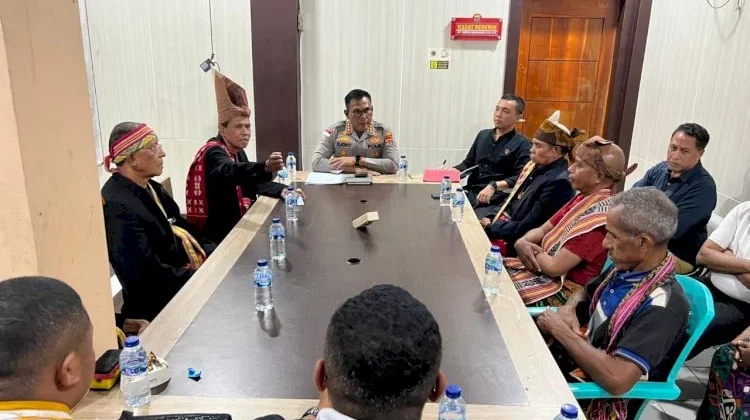 Audensi Bersama Masyarakat Adat Amanatun Kapolresta Kematian YB Akan diusut