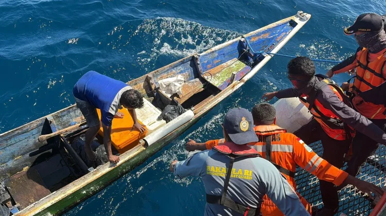 Kapal Mati Mesin, Dua Pemancing di Perairan Otan Selamat Dievakuasi