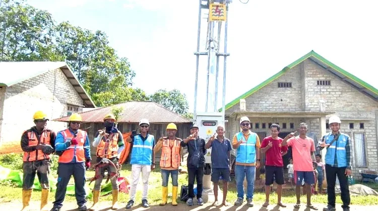 Sambut Hari Raya Pancasila, PLN Hadirkan Listrik di Watu Manggar Manggarai Barat